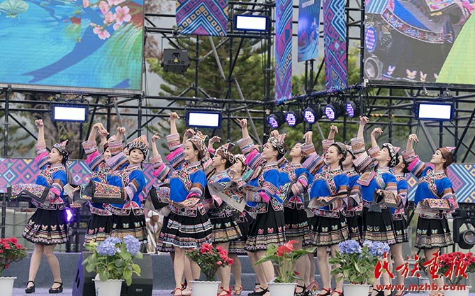 2025世界最大的自然天成花园·曲靖文体旅商推介暨师宗“三月三”民俗文化旅游季发布活动举行 图片报道 第2张